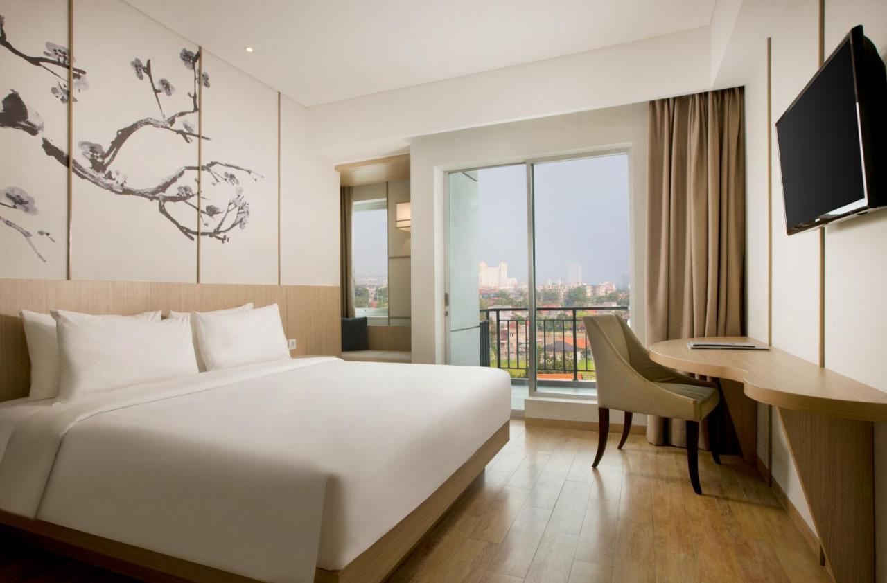 Hotel Santika Mega City Bekasi Kültér fotó
