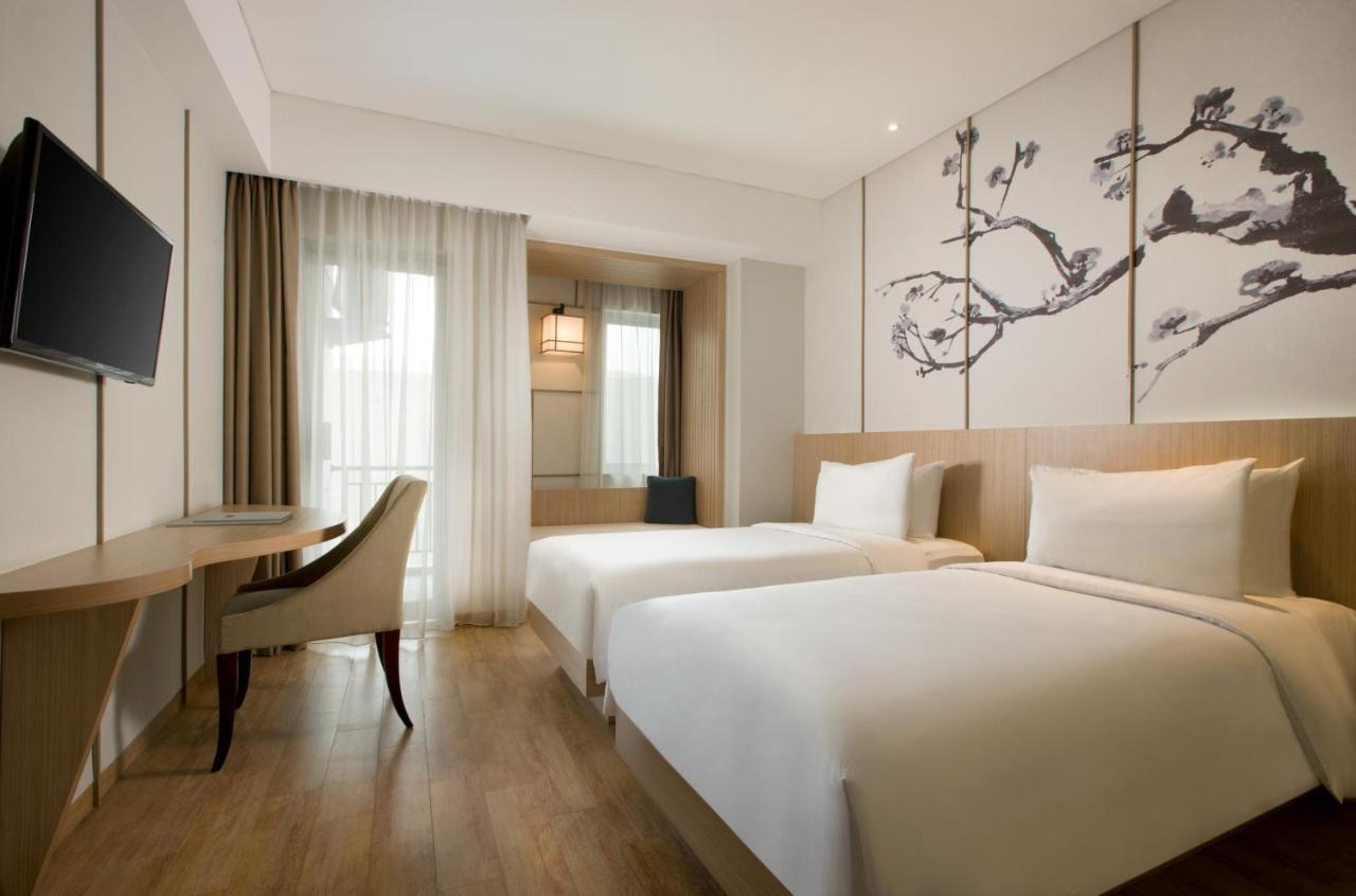 Hotel Santika Mega City Bekasi Kültér fotó