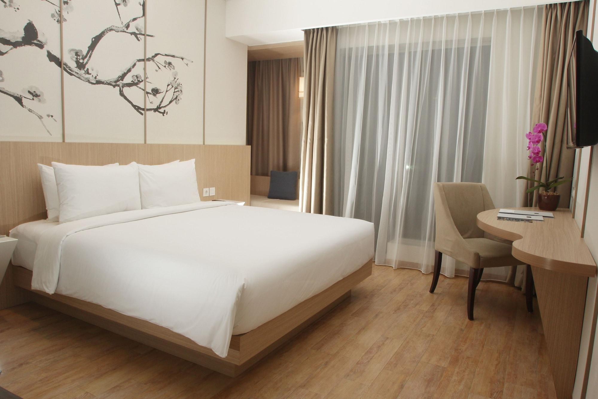 Hotel Santika Mega City Bekasi Kültér fotó