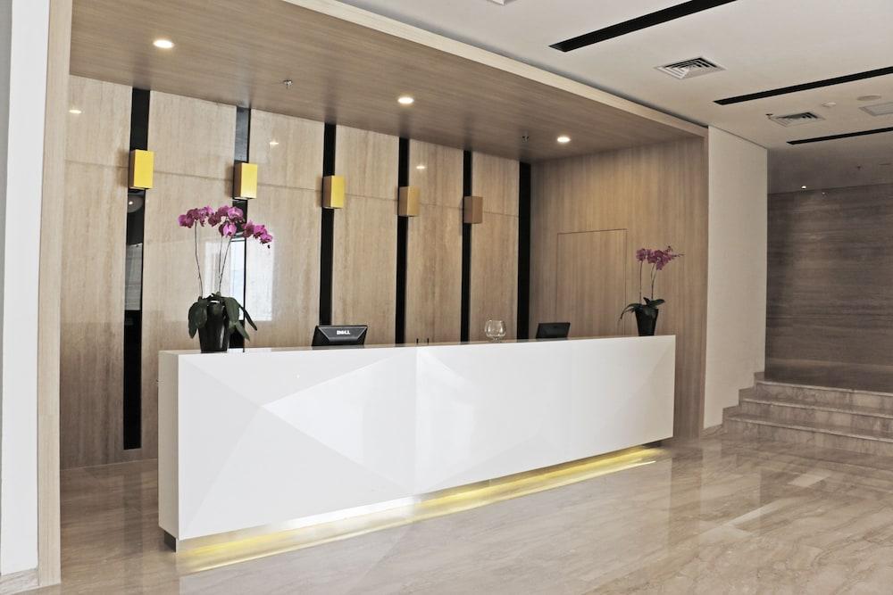 Hotel Santika Mega City Bekasi Kültér fotó