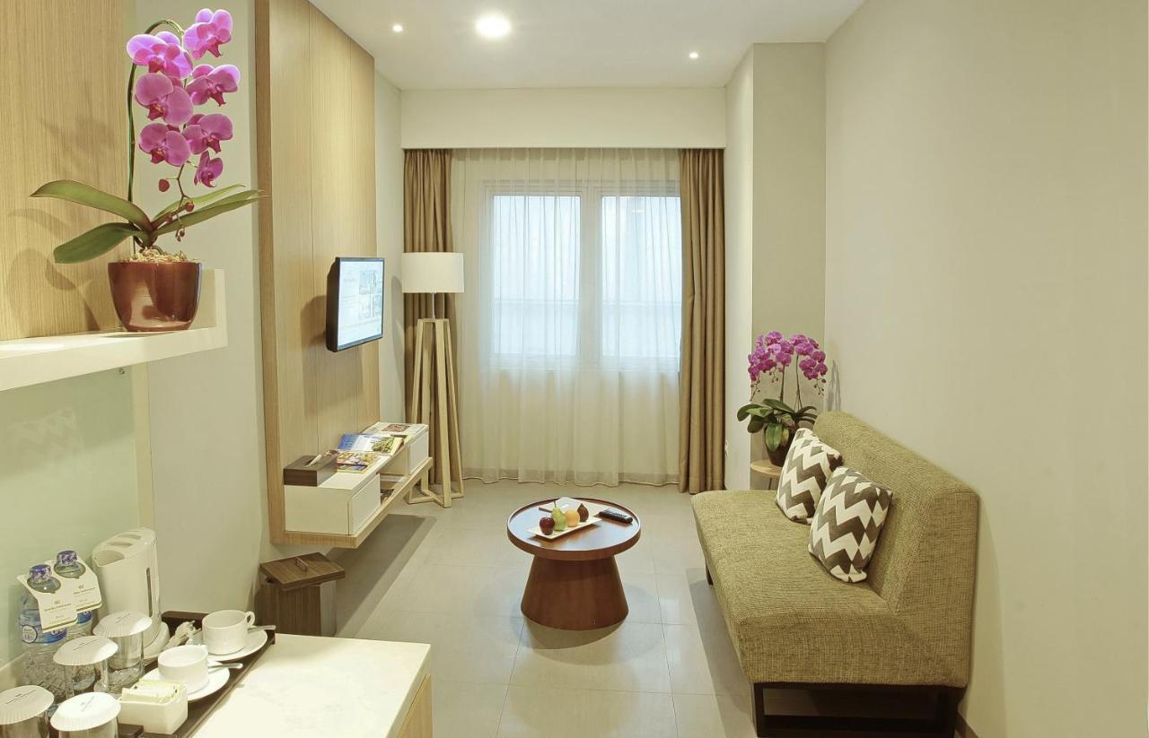 Hotel Santika Mega City Bekasi Kültér fotó