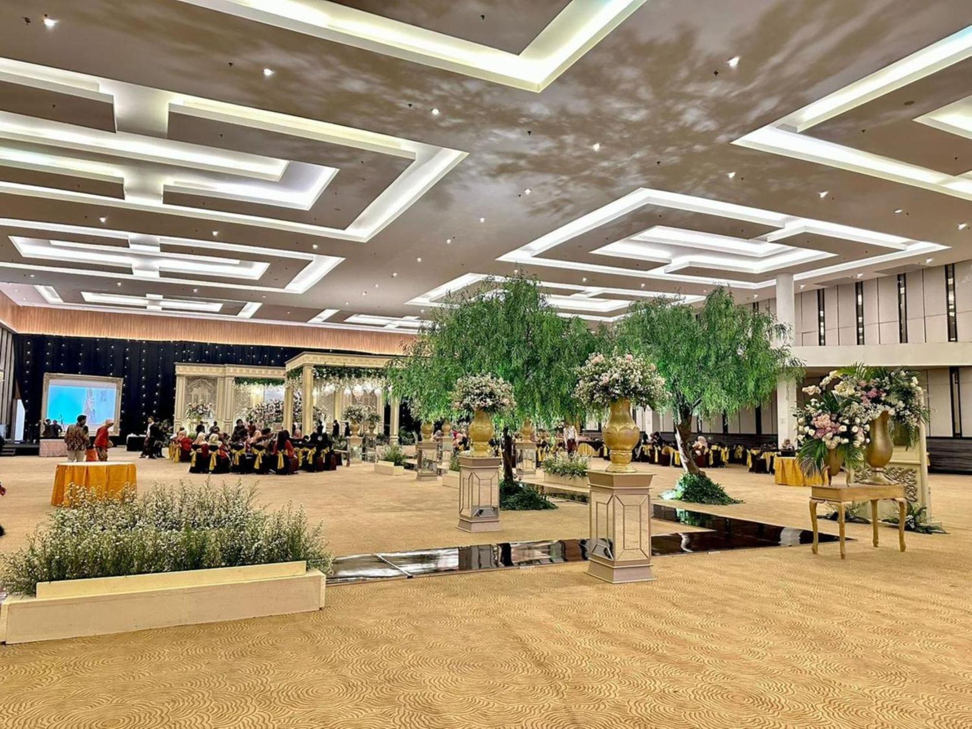 Hotel Santika Mega City Bekasi Kültér fotó