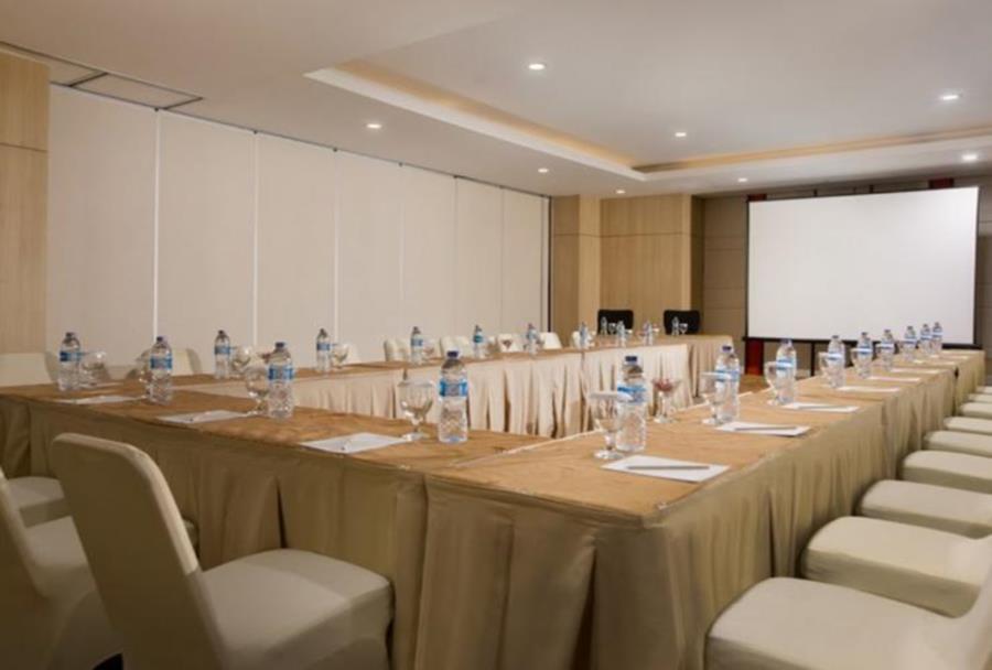 Hotel Santika Mega City Bekasi Kültér fotó